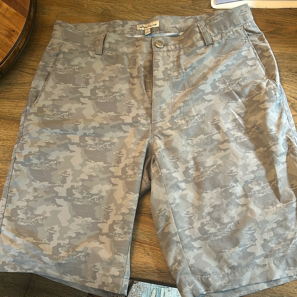 Men’s Peter millar shorts 32 camo grey